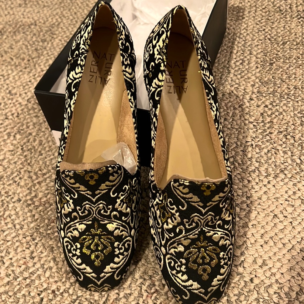 Naturalizer kit2 NEW Brocade flats black and gold size 9M